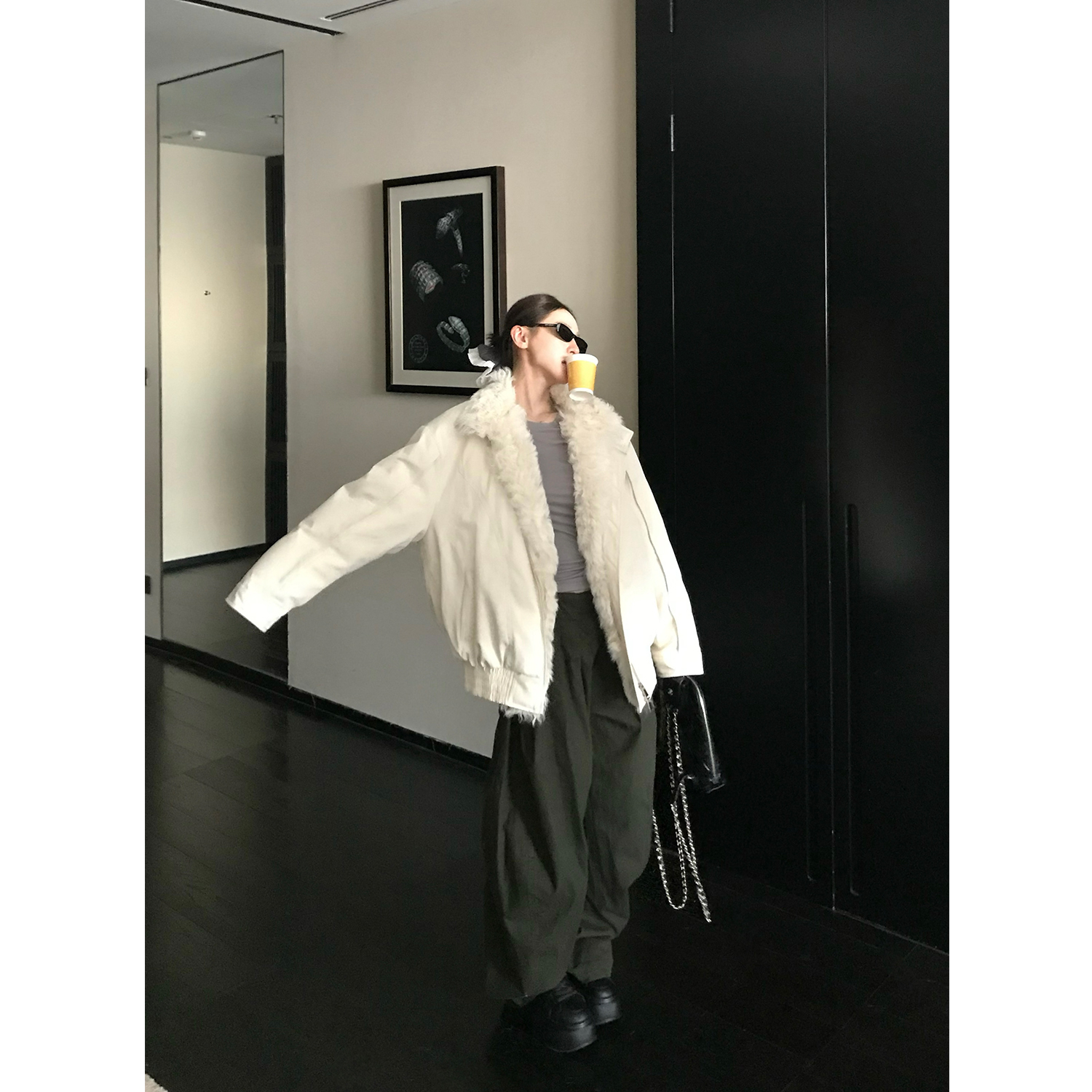 六只象2025年"北岛日记"羊卷毛毛领派克服皮草外套女飞行服