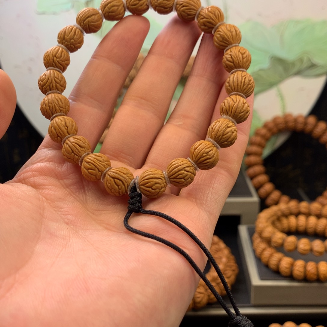 【闪购商品】桃核手串先****事11龙鳞手串