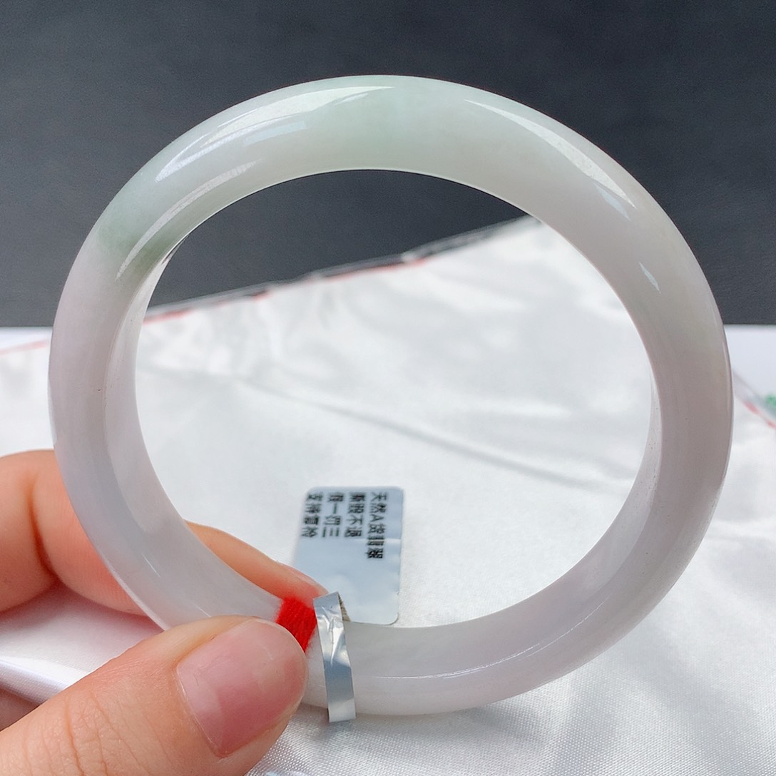 翡翠手镯未镶嵌10正60