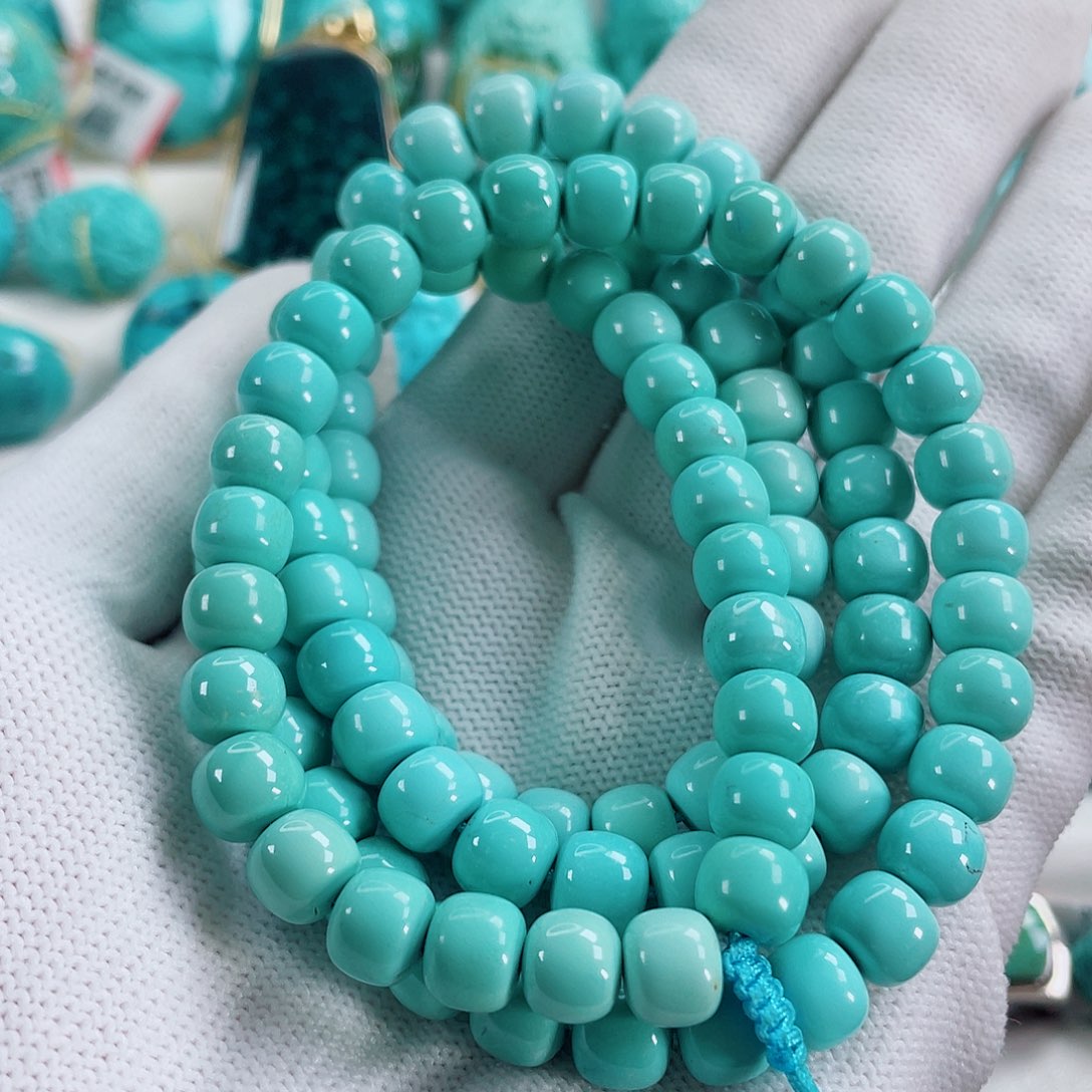 绿松石颈饰未镶嵌