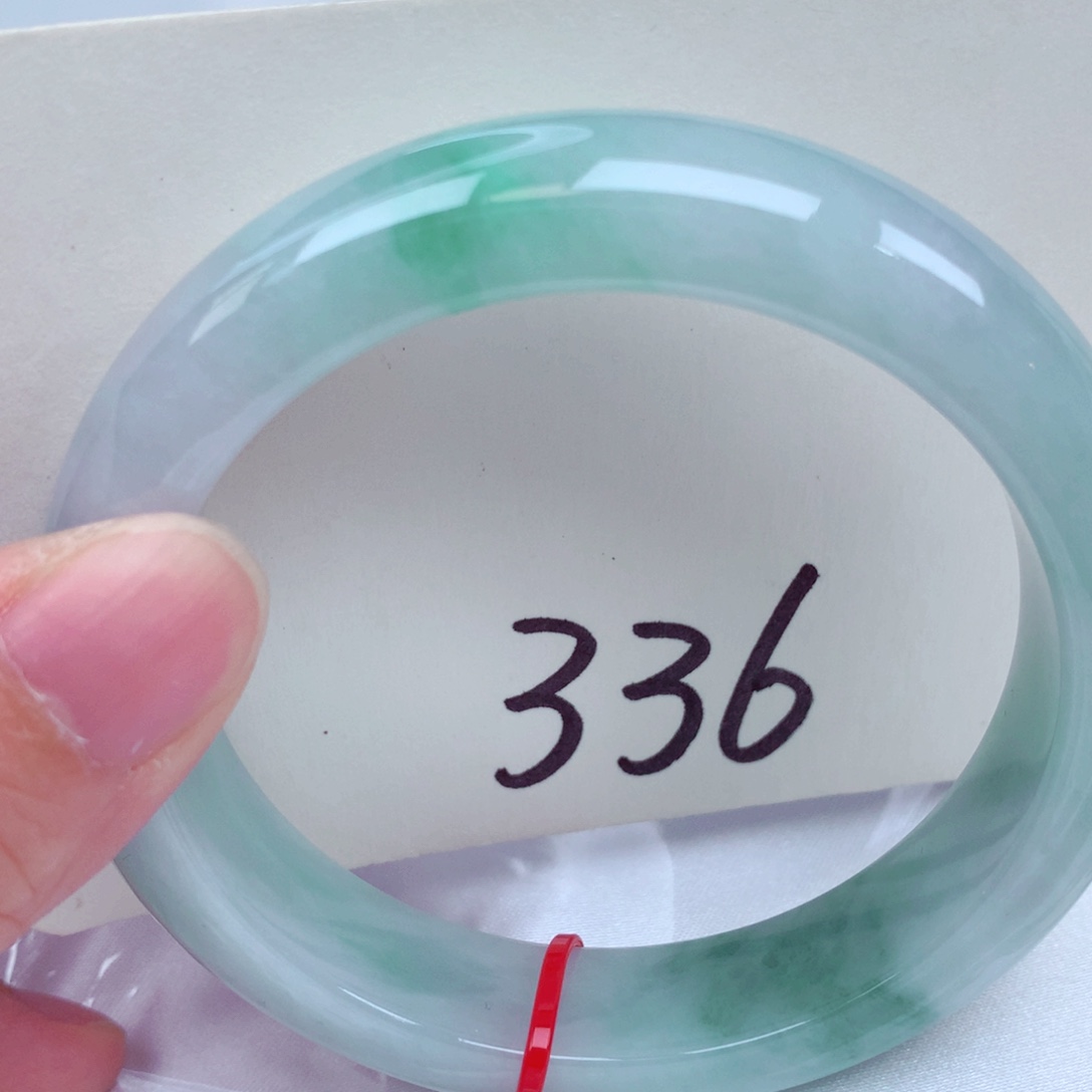 翡翠未镶嵌手镯翡翠