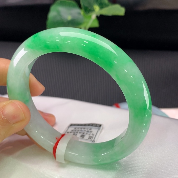 翡翠未镶嵌手镯正圈58-59