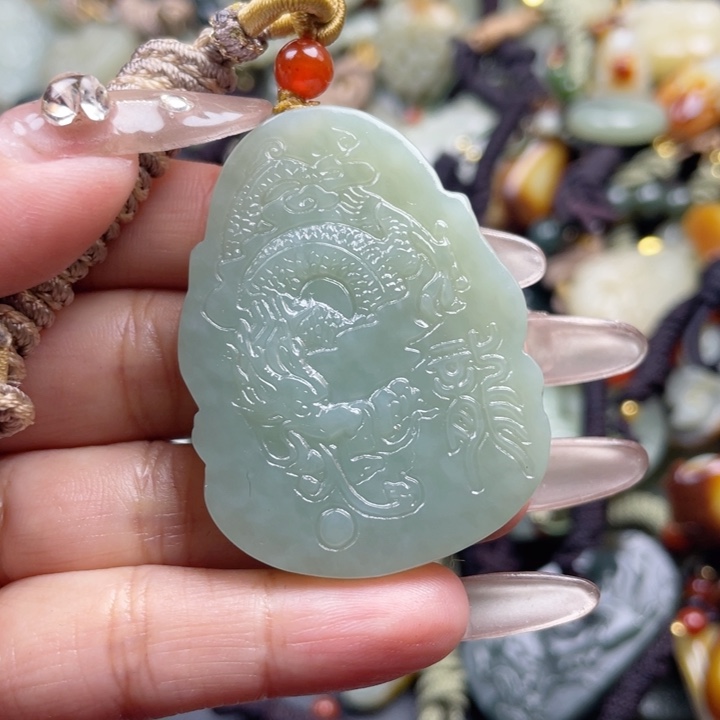 和田玉颈饰未镶嵌双面