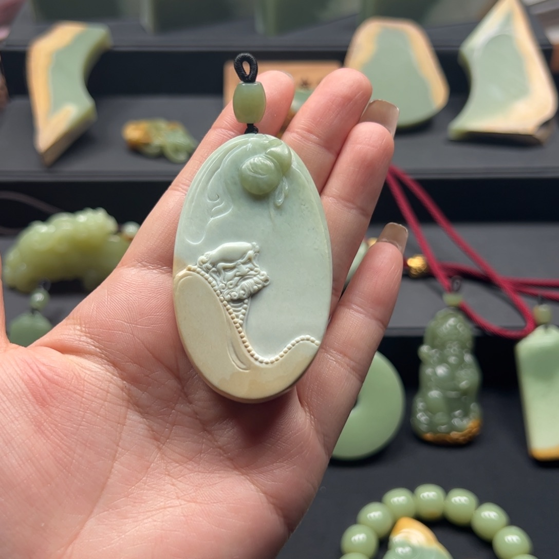 岫岩河磨玉（透闪石质玉）颈饰未镶嵌四**惑