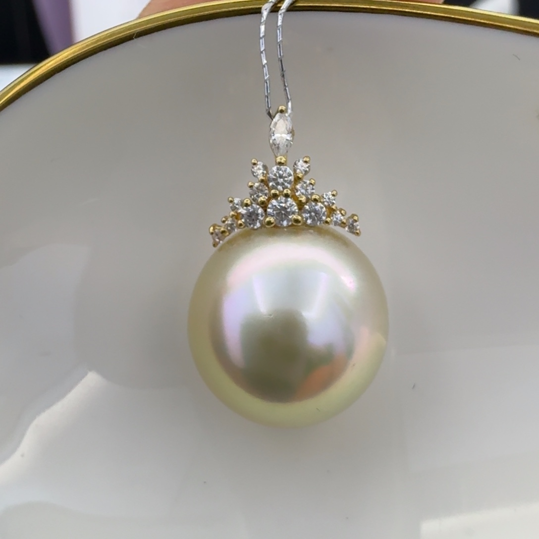 未镶嵌海水珍珠颈饰