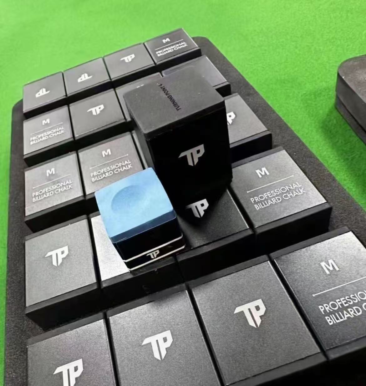 TP专业磁吸黑八巧克粉适合斯诺克台球用品粉质细腻均匀