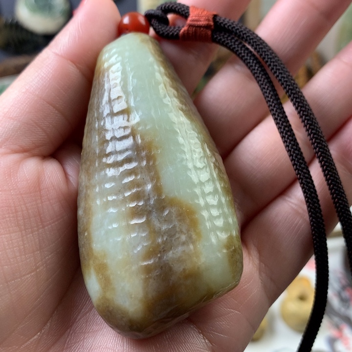 岫岩老玉（透闪石质玉）手把未镶嵌