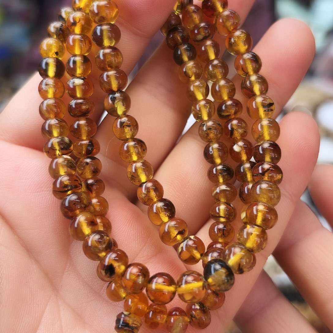 琥珀未镶嵌裸石六