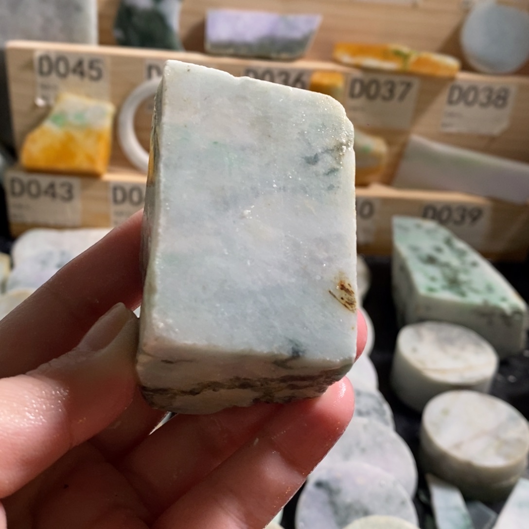 颈饰未镶嵌翡翠天然翡翠