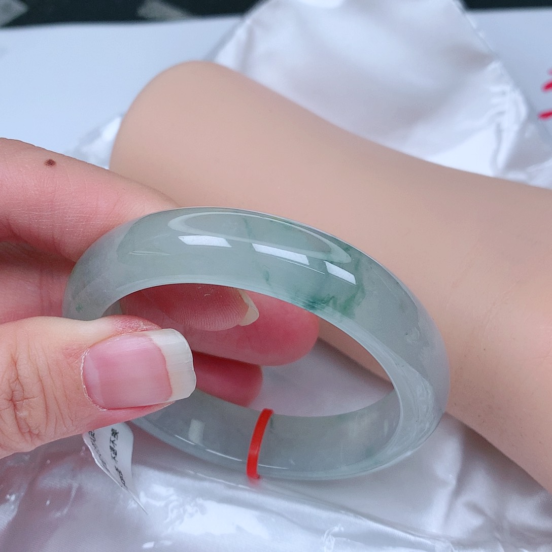 【闪购商品】翡翠手镯未镶嵌，52