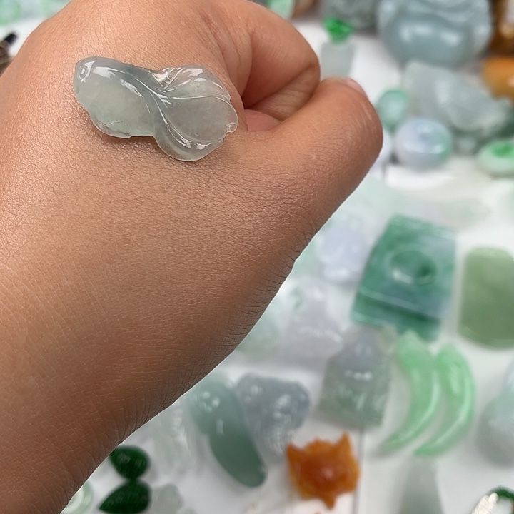 翡翠未镶嵌颈饰纯A