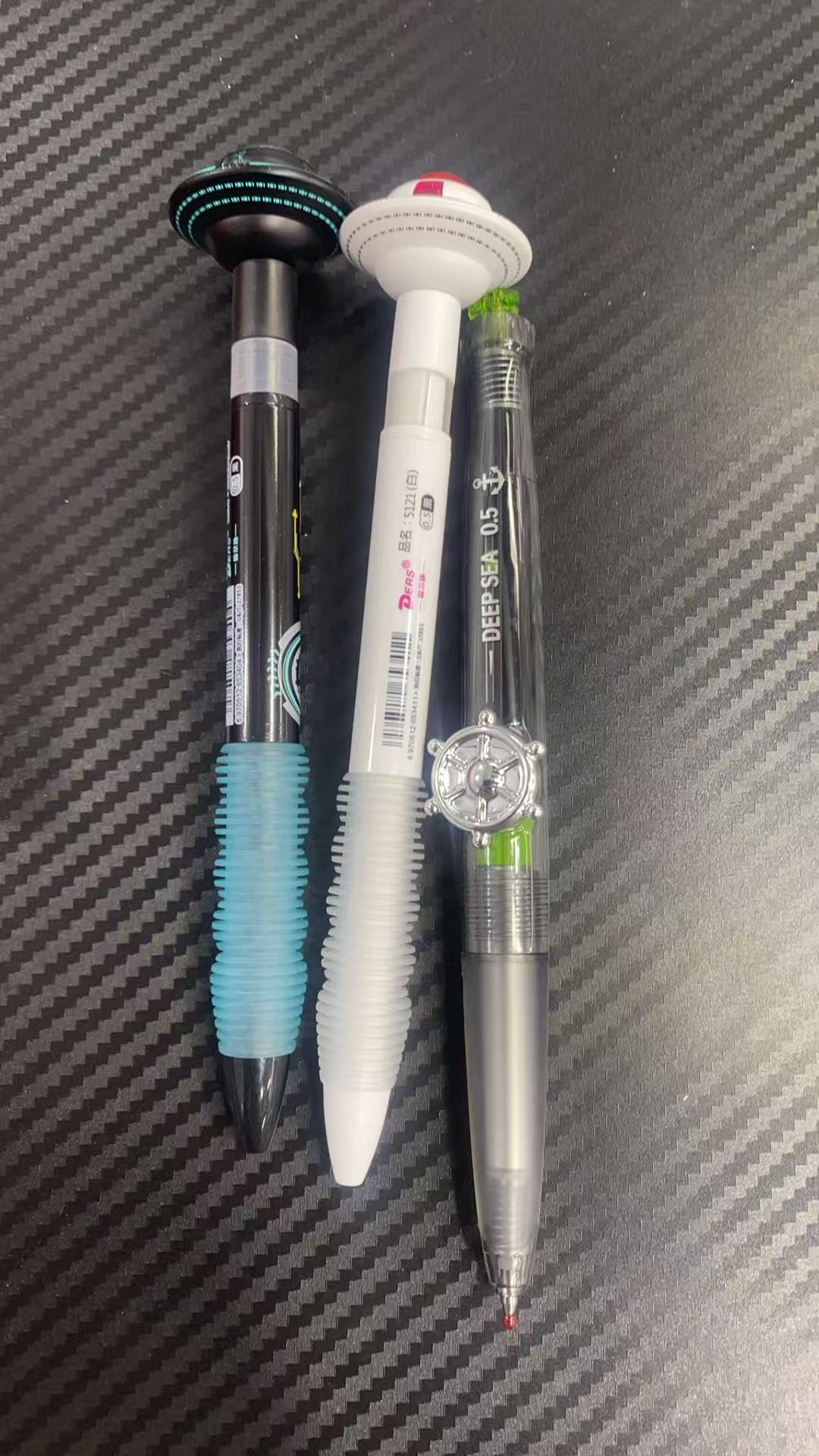 发飞碟2支➕航海黑杆。到手3支黑墨