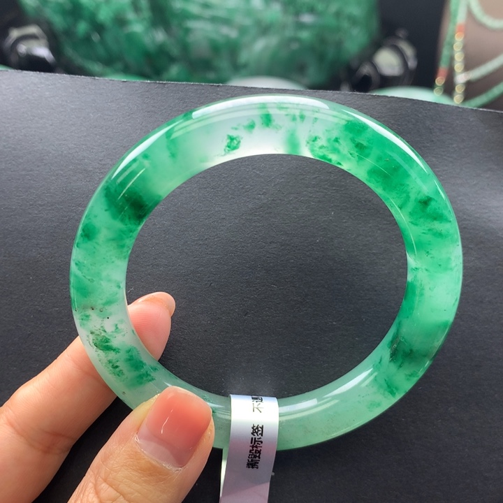 石英质玉未镶嵌手镯