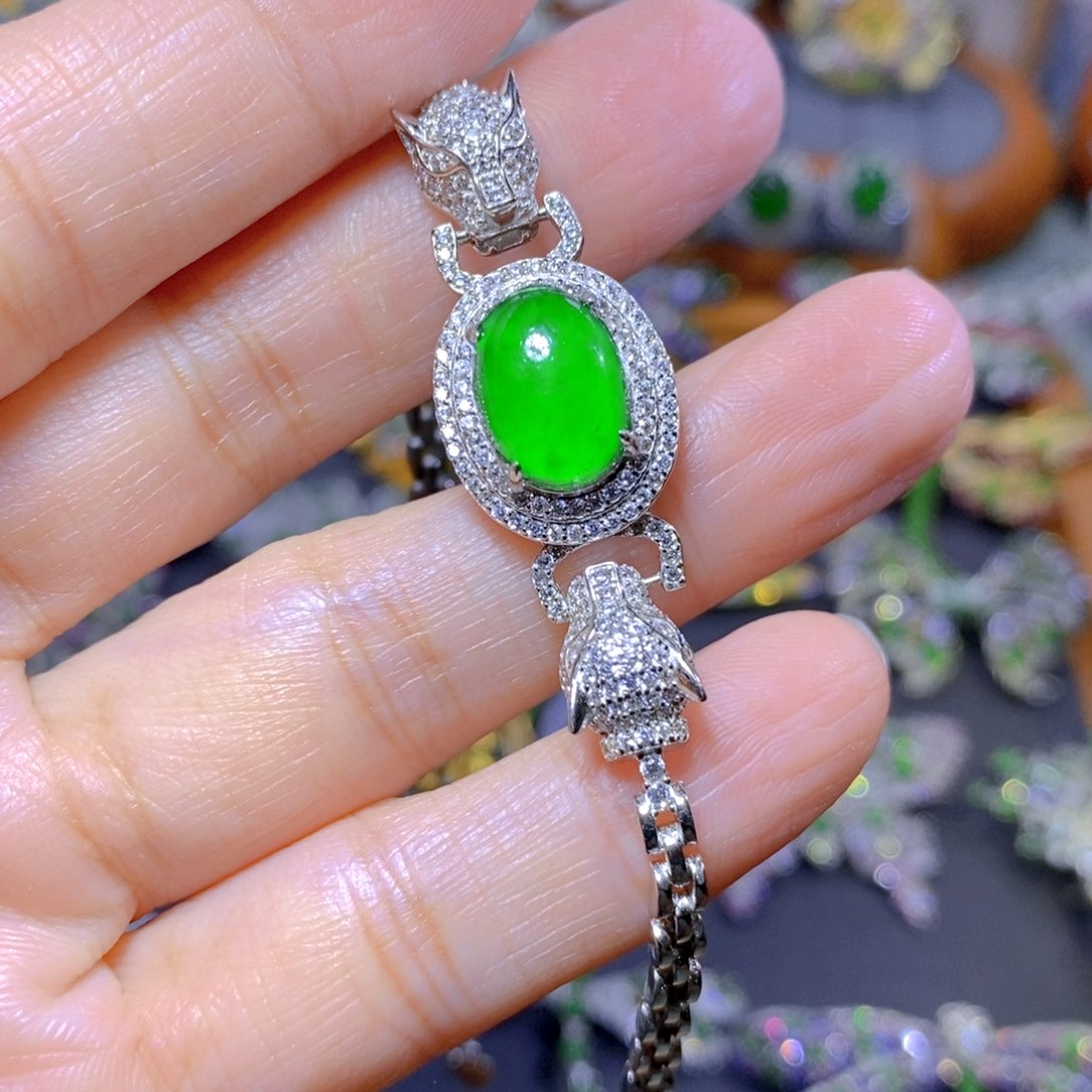 翡翠颈饰银S925镶嵌天然翡翠