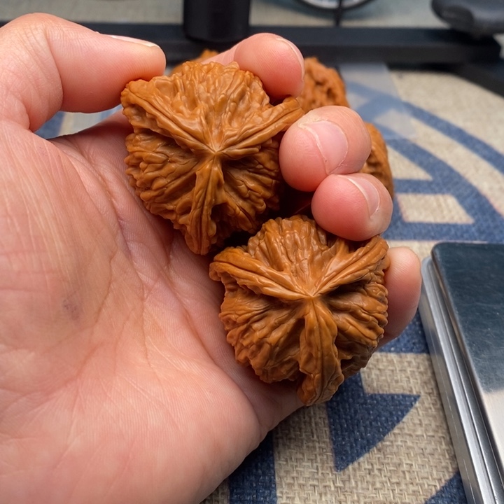 吊坠文玩核桃L***ω三棱