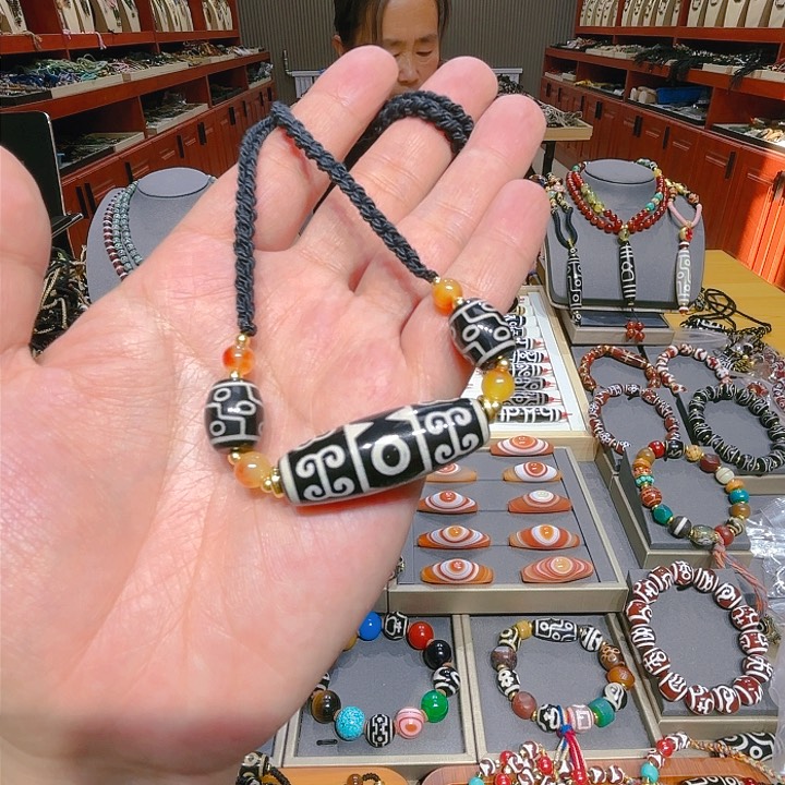 未镶嵌玛瑙/玉髓珠宝奇石