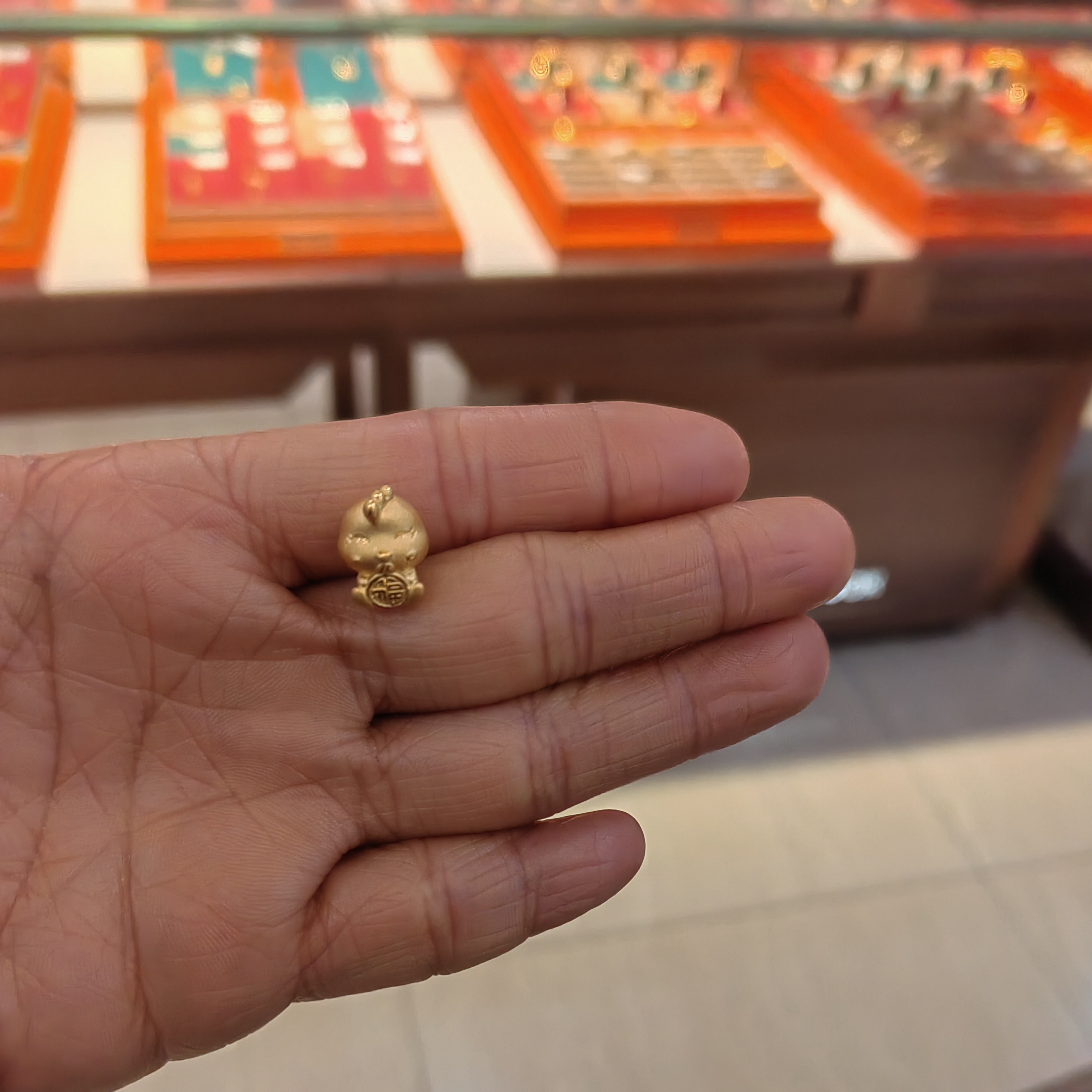 六桂福足金精美时尚吊坠