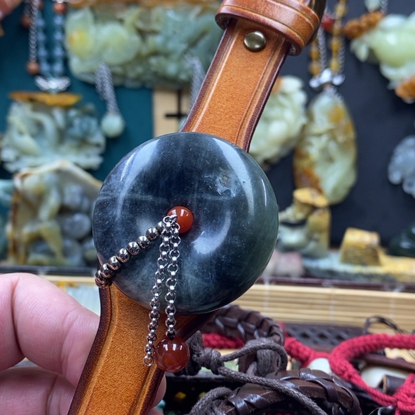【闪购商品】蛇纹石玉手牌未镶嵌