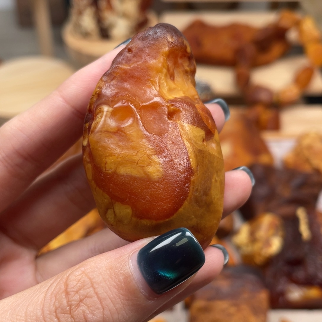 琥珀未镶嵌珠宝奇石