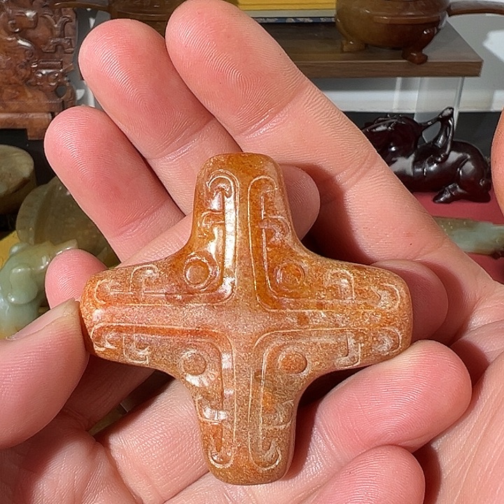 澎***心和田玉（糖玉）未镶嵌颈饰