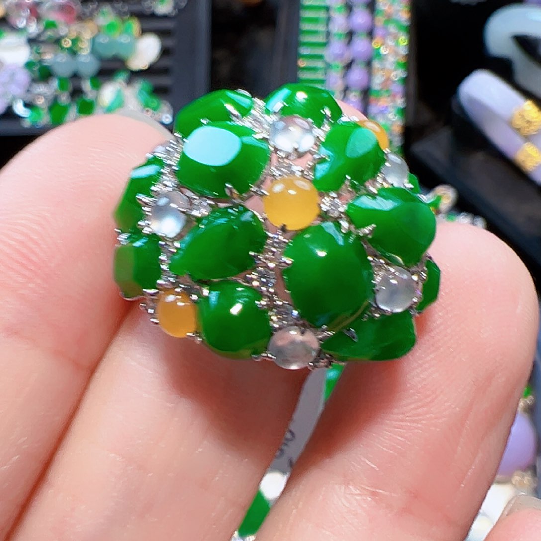 翡翠戒指18K金镶嵌签收后24小时鉴赏期