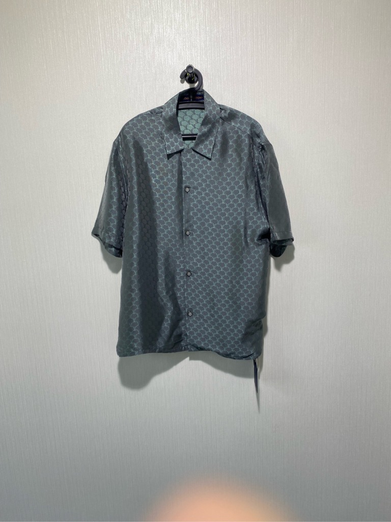 回奢帝/LV/轻奢提花古巴领休闲/短袖/中性/M码/全新吊牌/SN4908