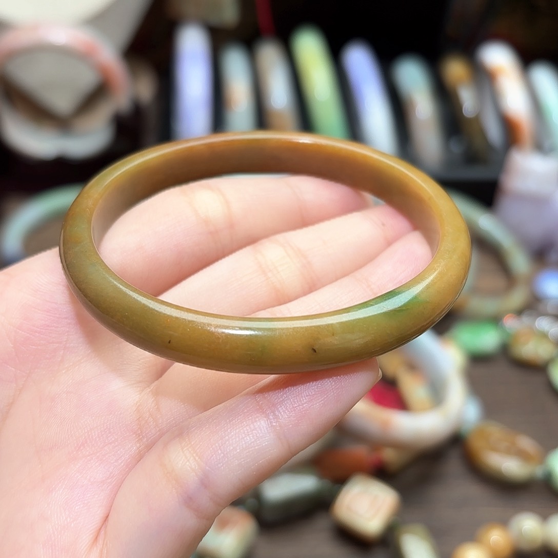 翡翠手镯未镶嵌贵妃腾冲老料黄加绿翡翠手镯