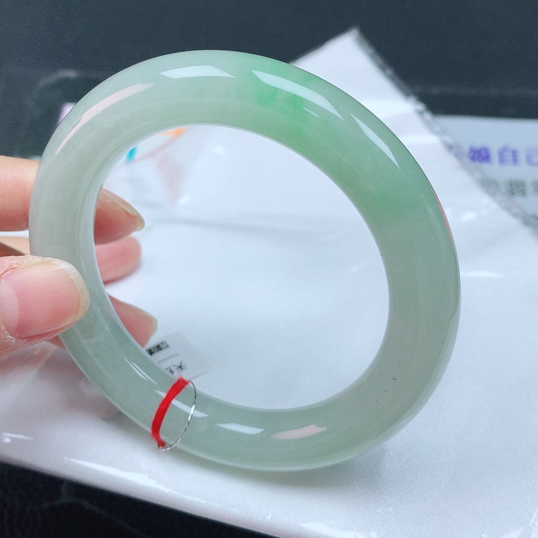 翡翠手镯未镶嵌56胖
