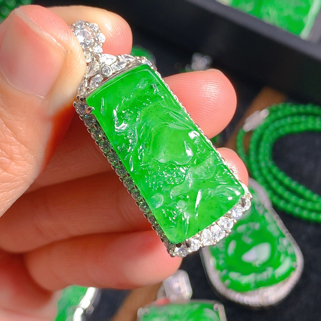 翡翠吊坠(不含链)未镶嵌