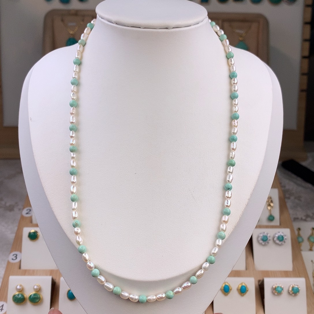 绿松石未镶嵌颈饰