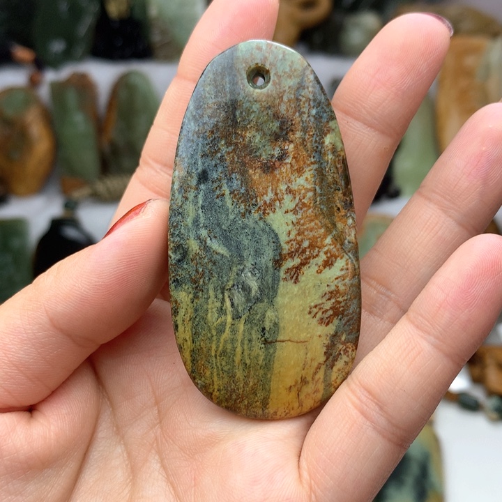 岫岩河磨玉（透闪石质玉）挂件未镶嵌