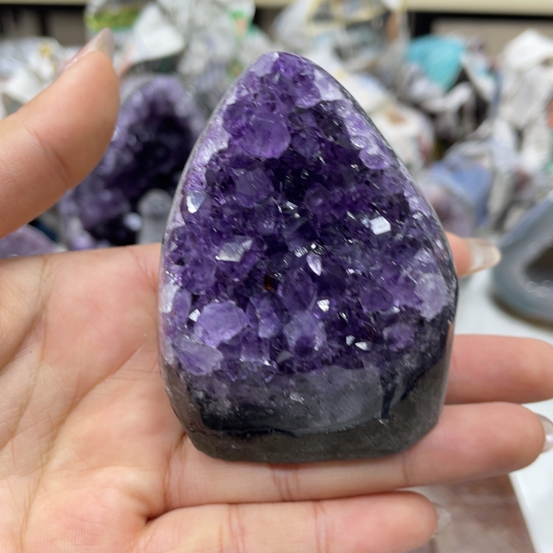 紫晶大型摆件（非配饰）未镶嵌