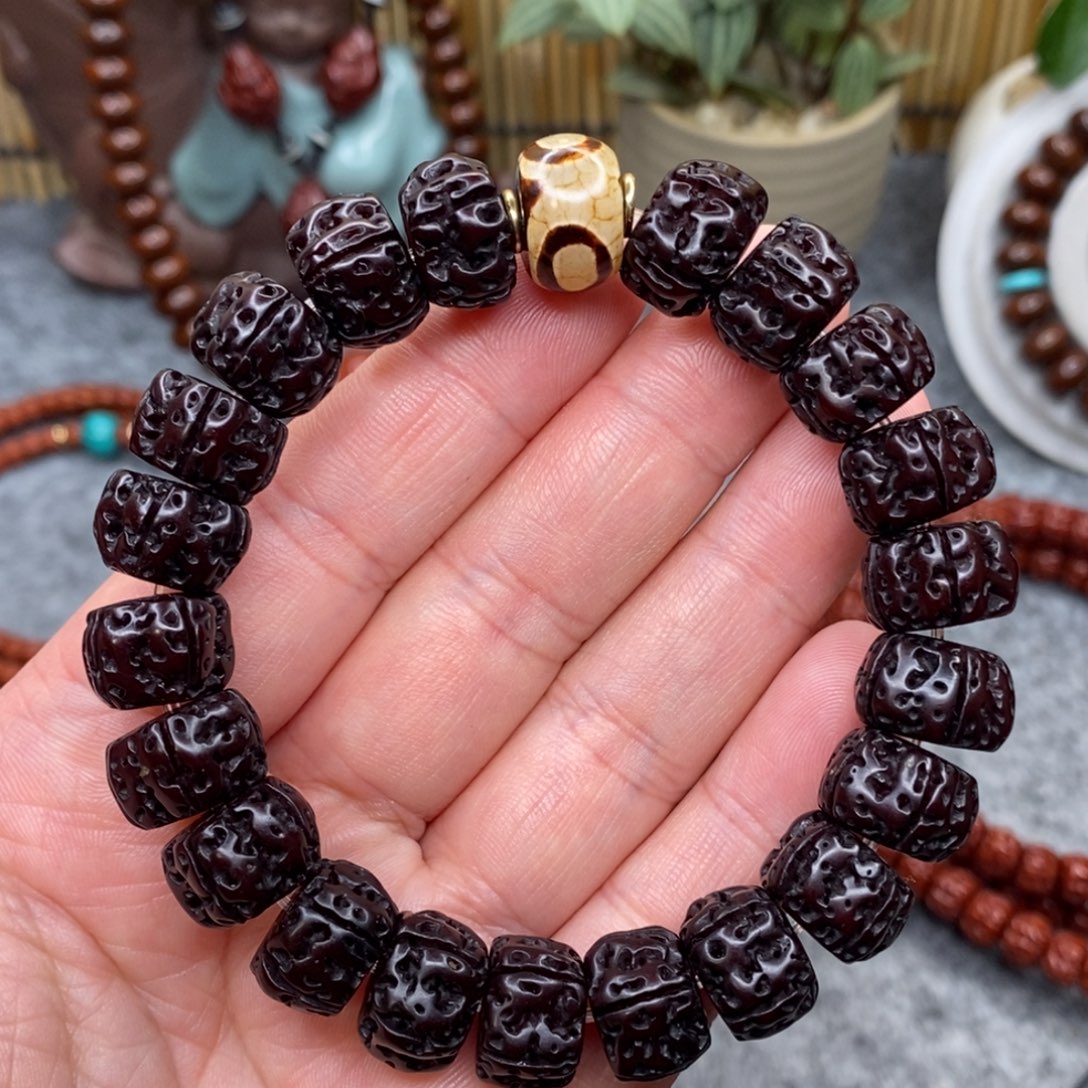 金刚菩提吊坠13+老盘龙手串