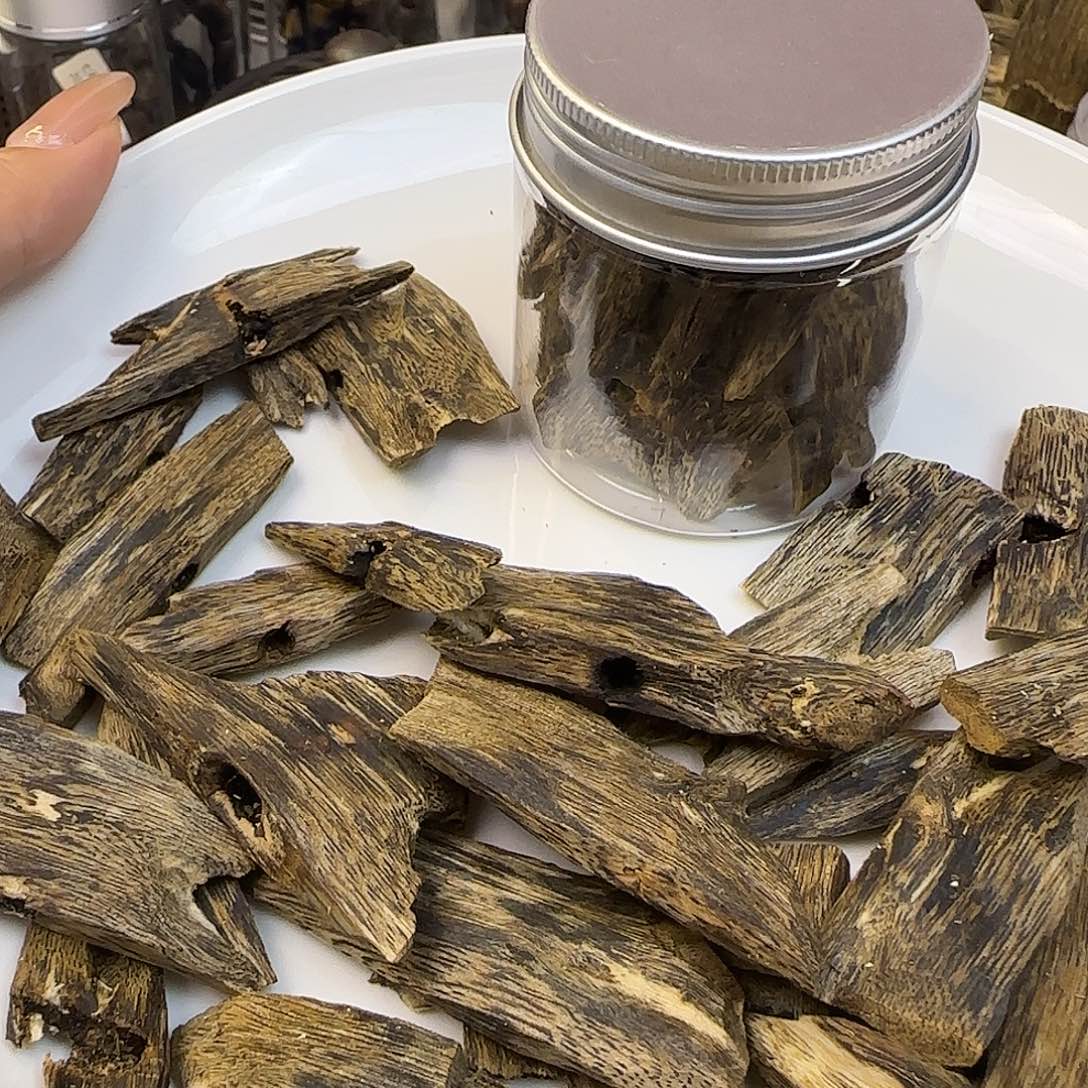 沉香碎屑沉香老乌身圆叶熏香料30克