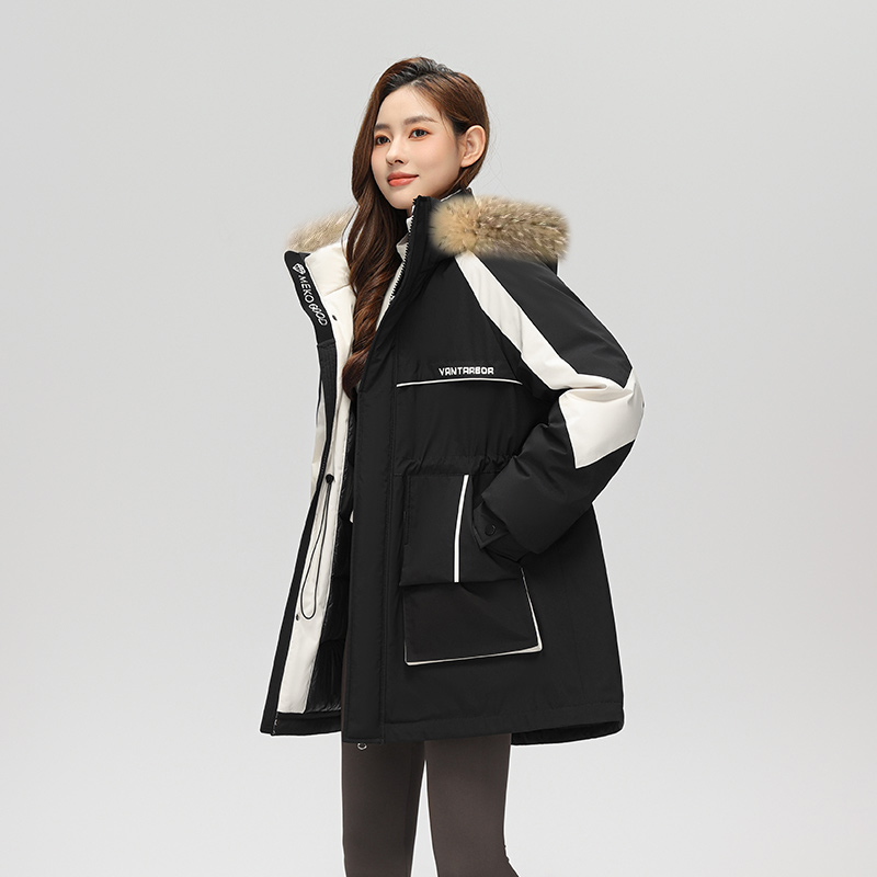 拉夏贝尔冬季连帽运动中长款休闲风女士加厚羽绒服防风保暖