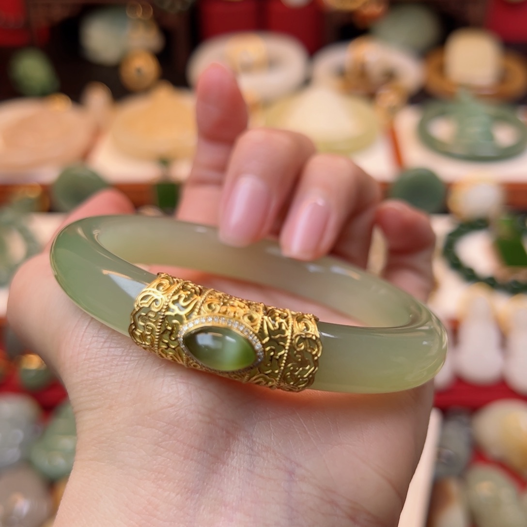 和田玉手镯18K金镶嵌59