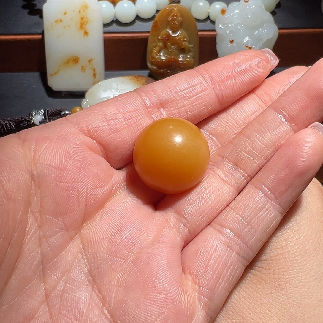 顺***为和田玉未镶嵌颈饰