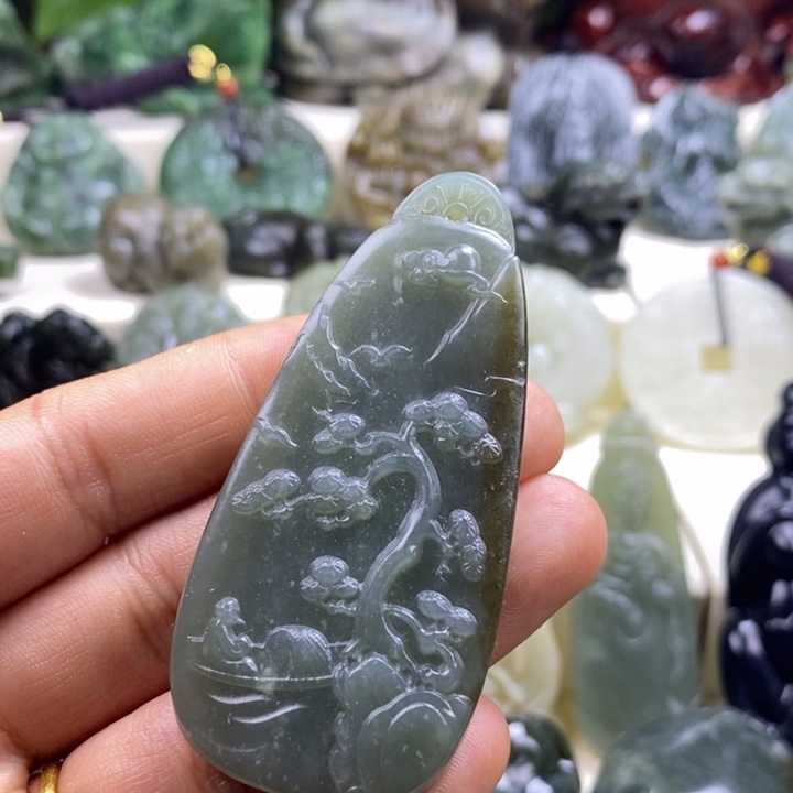 和田玉未镶嵌颈饰