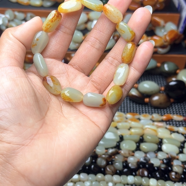 和田玉未镶嵌手链