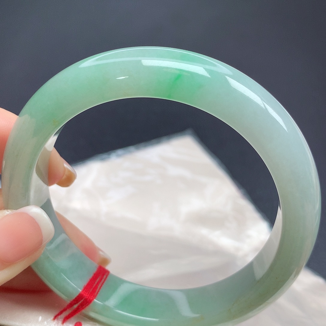 翡翠手镯未镶嵌06n n n n n n n