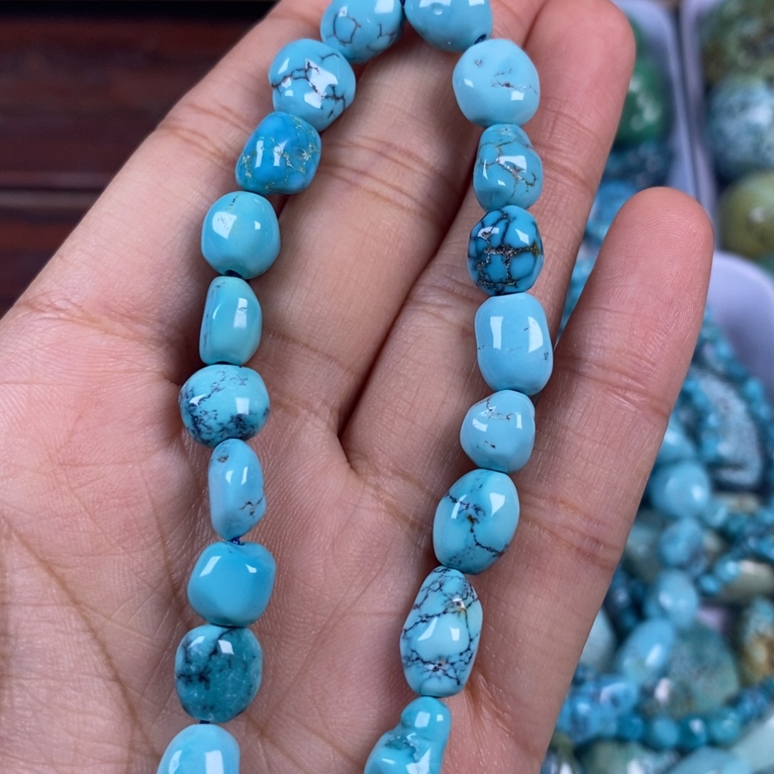 绿松石未镶嵌颈饰