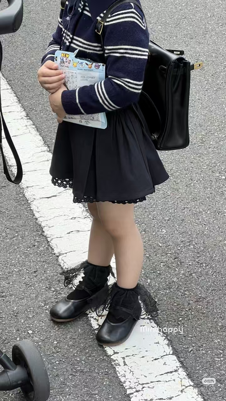 女童搭配条纹开衫秋季新款韩系时尚百搭洋气儿童半身裙