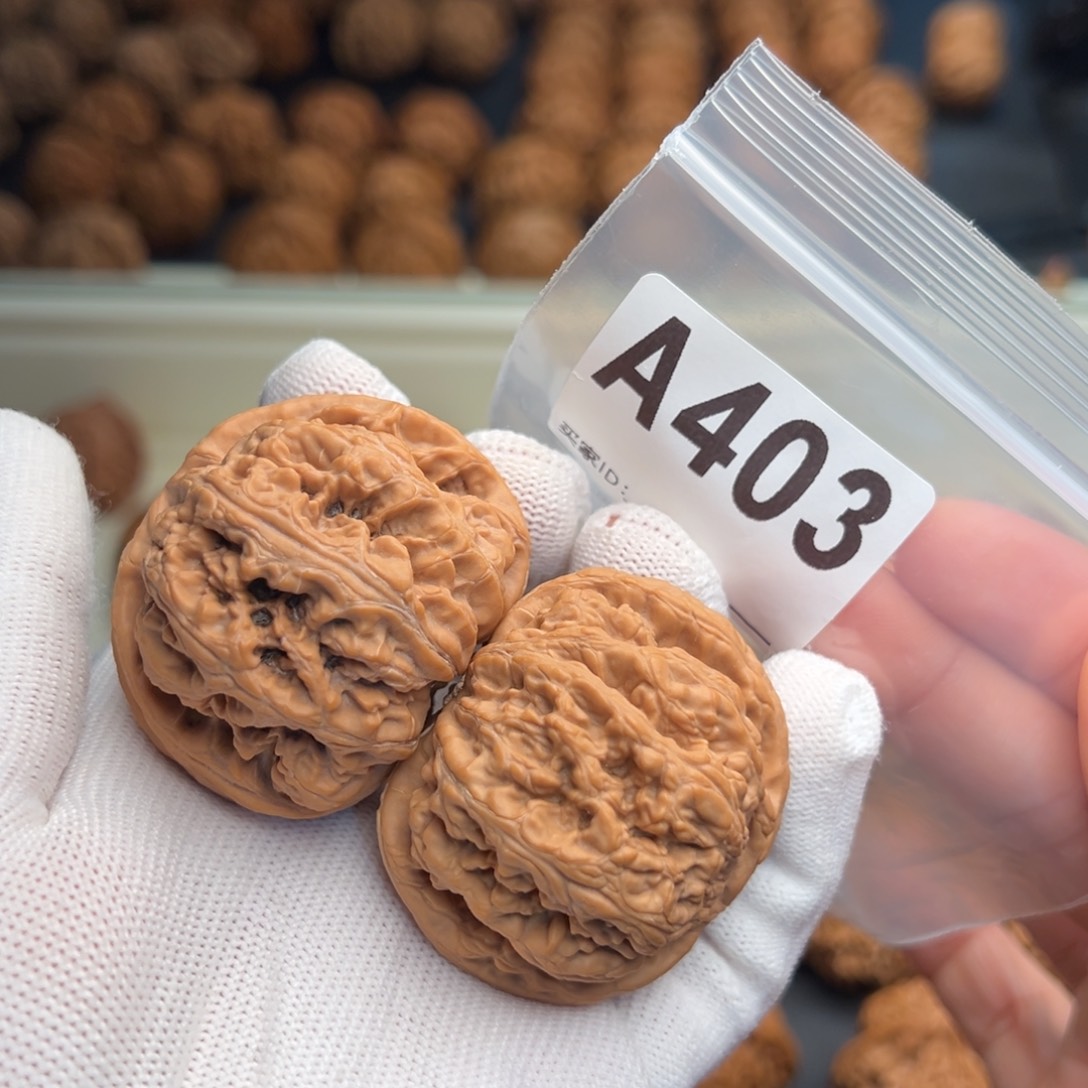 *****手串文玩核桃A403毕业粗筋46