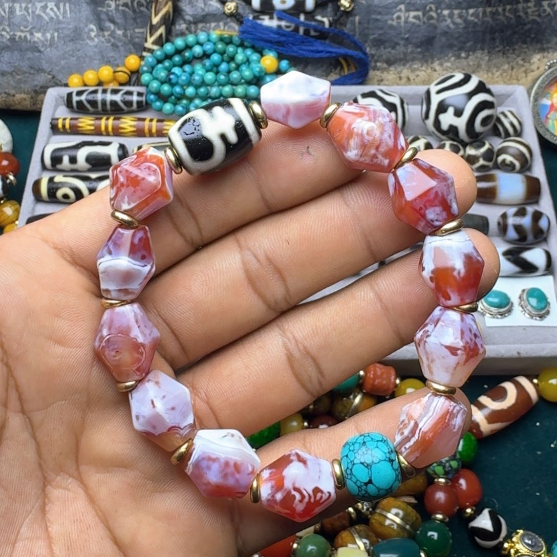 柏香籽/百香籽吊坠如图