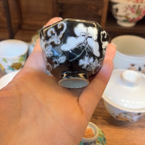 手绘茶杯盖碗壶承陶瓷