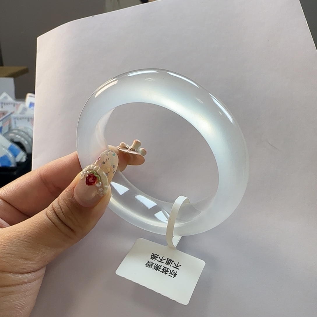 石英质玉未镶嵌手镯