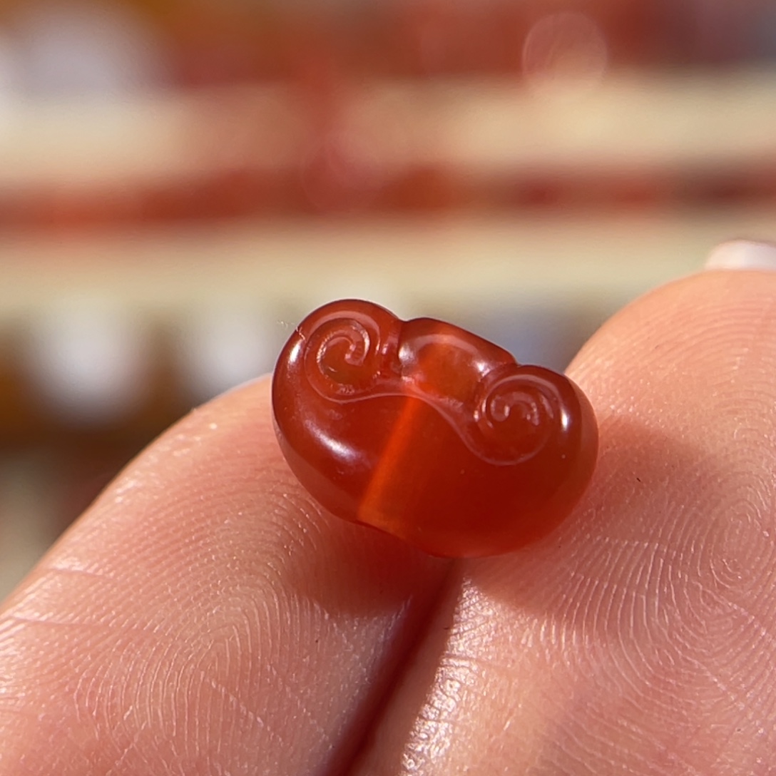 南红玛瑙未镶嵌如意锁背云11.1x7mm 不退换