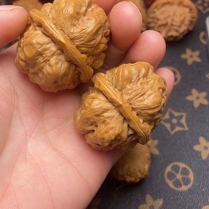 文玩核桃把件蛤蟆头