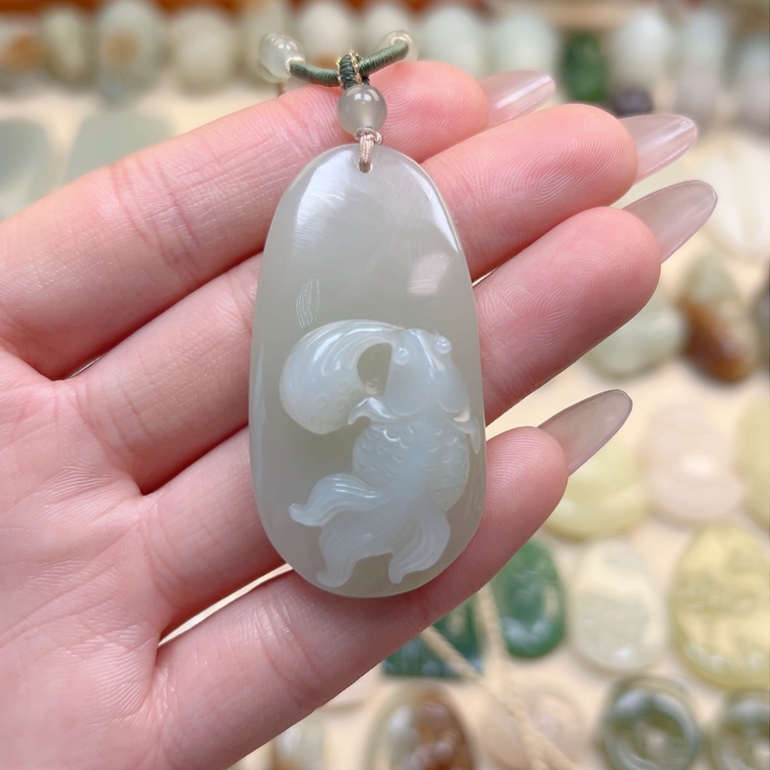 和田玉未镶嵌颈饰