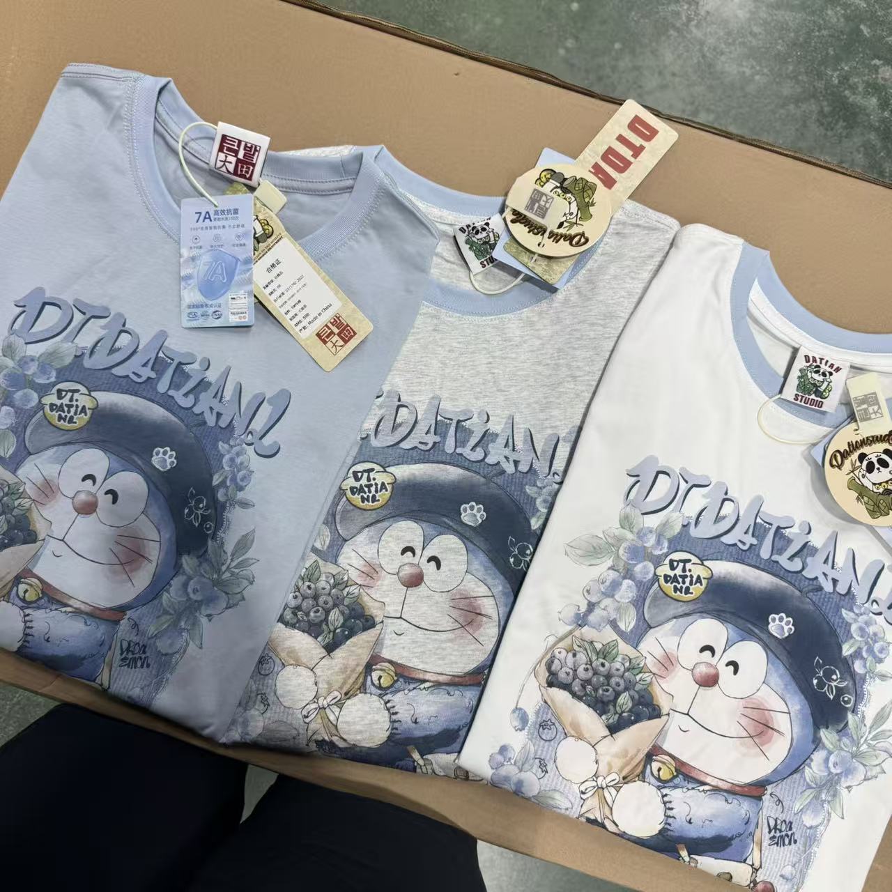 3630DT新款女装拔染蓝胖子长袖打底卡通